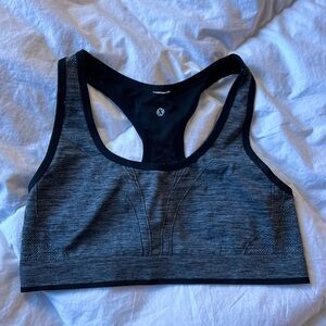 Women’s sports bra